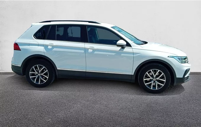 VOLKSWAGEN TIGUAN 2.0 TDI 150ch DSG7 Life Business extérieur côté droit 560643
