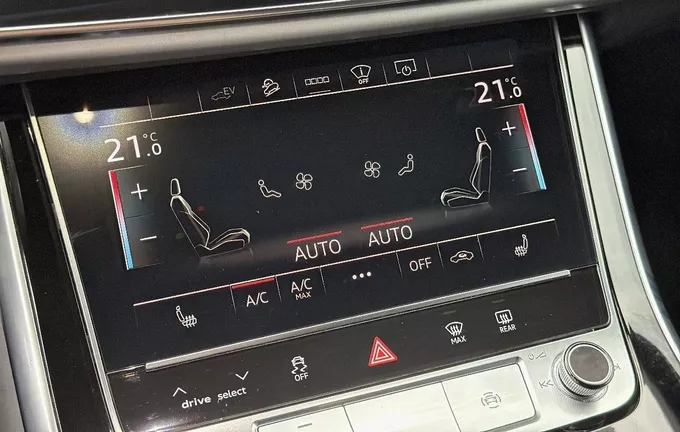 AUDI Q7 55 TFSI e 380 Tiptronic 8 Quattro photo 16 213155