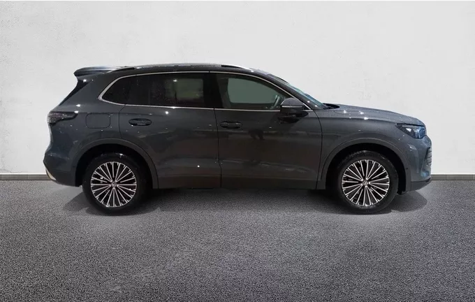 VOLKSWAGEN TIGUAN 1.5 eTSI 150ch DSG7 Elegance extérieur côté droit 5001