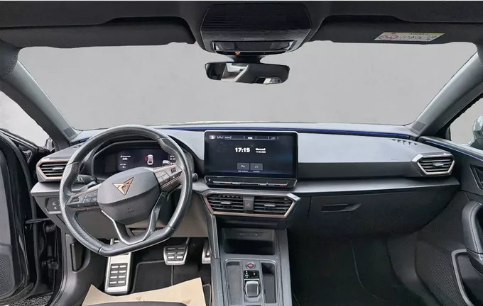 CUPRA LEON Sportstourer 1.5 eTSI 150 ch DSG7 V extérieur trois quart avant droit 460506
