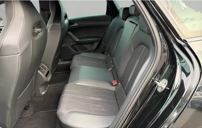 CUPRA LEON Sportstourer 1.5 eTSI 150 ch DSG7 V extérieur arrière 460506