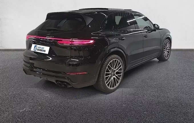 PORSCHE CAYENNE E-Hybrid 3.0 V6 462 ch Tiptronic BVA Platinum Edition extérieur trois quart arrière droit 2125368