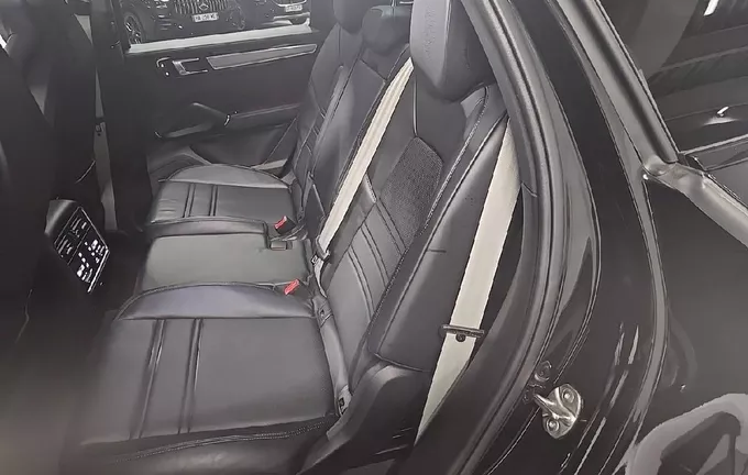 PORSCHE CAYENNE E-Hybrid 3.0 V6 462 ch Tiptronic BVA Platinum Edition photo 17 2125368