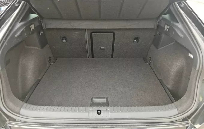 CUPRA FORMENTOR 1.5 eTSI Hybrid 150 ch DSG7 V photo 14 2126730