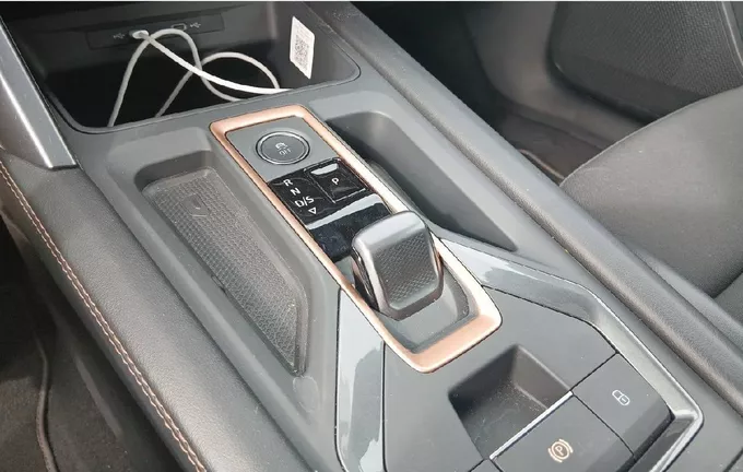 CUPRA FORMENTOR 1.5 eTSI Hybrid 150 ch DSG7 V photo 16 2126730