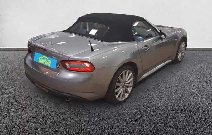 FIAT 124 SPIDER 1.4 MultiAir 140 ch Lusso Plus extérieur trois quart arrière droit 2124515