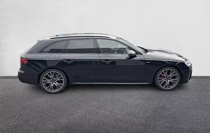 AUDI A4 Avant 40 TFSI 204 S tronic 7 Quattro Competition extérieur côté droit 2128169