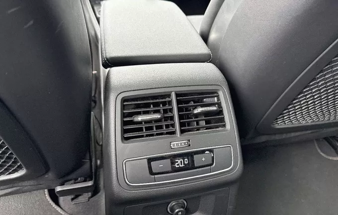 AUDI A4 Avant 40 TFSI 204 S tronic 7 Quattro Competition photo 20 2128169
