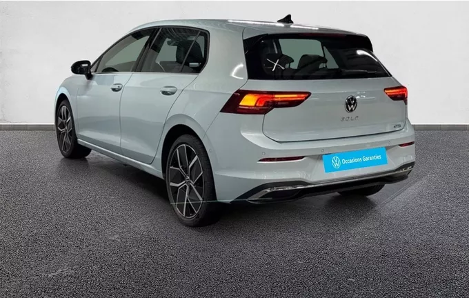 VOLKSWAGEN GOLF 1.5 eTSI EVO2 116 DSG7 Style extérieur trois quart arrière droit 2130104