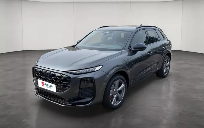 AUDI Q3 HYBRIDE Q3 e-hybrid 272 ch S tronic 6 S line extérieur trois quart avant gauche 5045