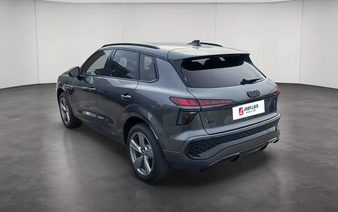 AUDI Q3 HYBRIDE Q3 e-hybrid 272 ch S tronic 6 S line extérieur trois quart arrière gauche 5045