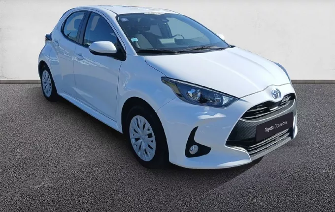 TOYOTA YARIS 70 VVT-i Dynamic Business extérieur trois quart avant droit 1103294