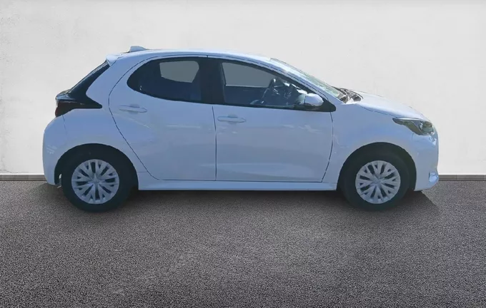 TOYOTA YARIS 70 VVT-i Dynamic Business extérieur côté droit 1103294