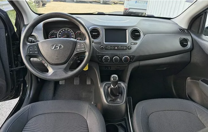 HYUNDAI I10 1.0 66 BVM5 Initia extérieur trois quart avant droit 213283