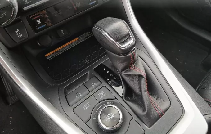 TOYOTA RAV4 Hybride Rechargeable AWD Collection photo 13 1103174