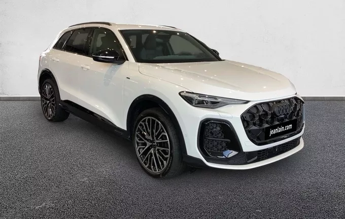 AUDI Q5 e-hybrid 299 ch S tronic 7 Quattro S line extérieur trois quart avant droit 9054