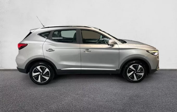 MG ZS EV Autonomie Standard 51kWh - 130 kW 2WD Luxury extérieur trois quart avant droit 601327