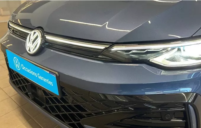 VOLKSWAGEN GOLF 1.5 eTSI EVO2 150 DSG7 R-Line extérieur arrière 2118065