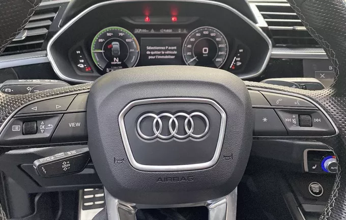 AUDI Q3 Sportback 45 TFSIe 245 ch S tronic 6 S line photo 12 3012809