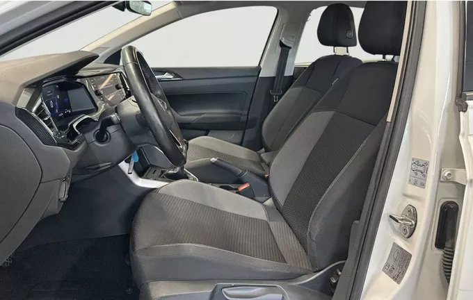 VOLKSWAGEN POLO 1.0 TSI 95 S&S BVM5 Life extérieur trois quart arrière droit 2127639