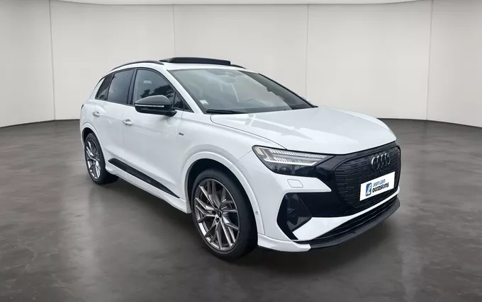 AUDI Q4 E-TRON 50 299 ch 82 kWh quattro S line extérieur trois quart avant droit 2132967