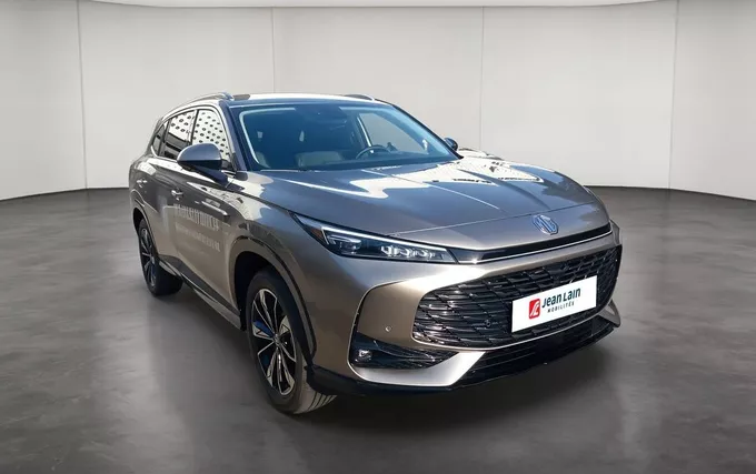 MG EHS 1.5 Hybrid+ 224 ch Luxury extérieur trois quart avant droit 7749