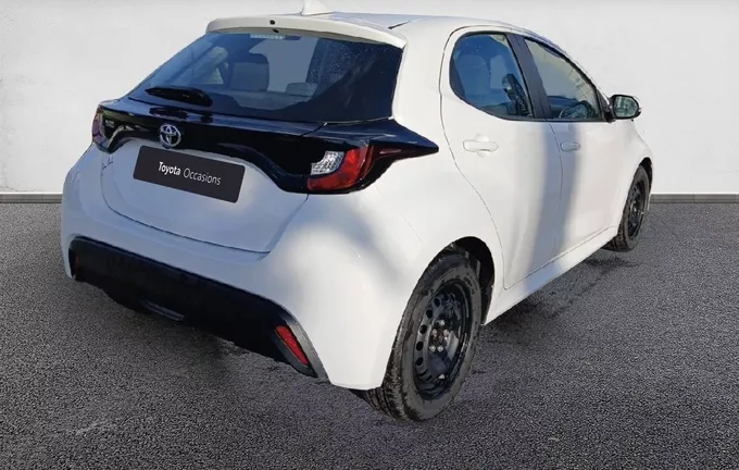 TOYOTA YARIS 70 VVT-i Dynamic Business extérieur trois quart arrière droit 1102797