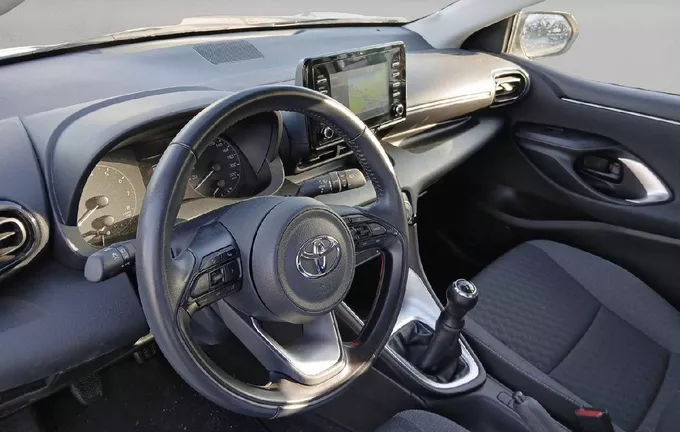 TOYOTA YARIS 70 VVT-i Dynamic Business photo 11 1102797