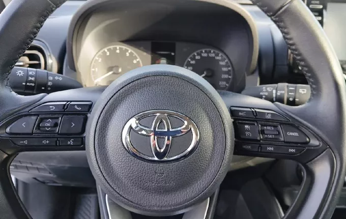 TOYOTA YARIS 70 VVT-i Dynamic Business photo 12 1102797