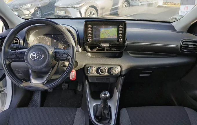 TOYOTA YARIS 70 VVT-i Dynamic Business photo 18 1102797
