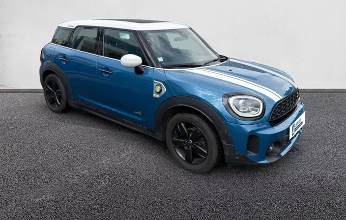 MINI COUNTRYMAN 125 - 95 ch ALL4 BVA6 Cooper SE extérieur trois quart avant droit 