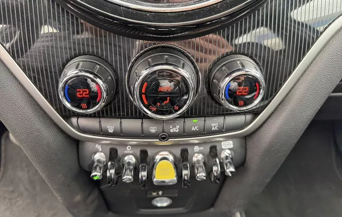 MINI COUNTRYMAN 125 - 95 ch ALL4 BVA6 Cooper SE photo 14 
