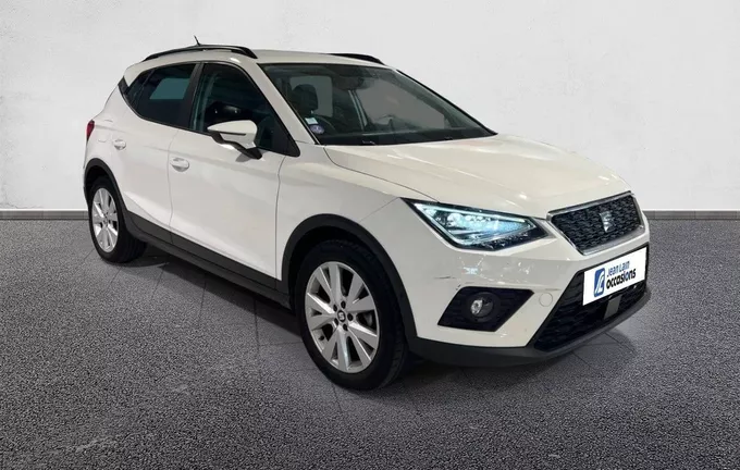 SEAT ARONA 1.0 TSI 95 ch Start/Stop BVM5 Urban extérieur trois quart avant droit 2130682