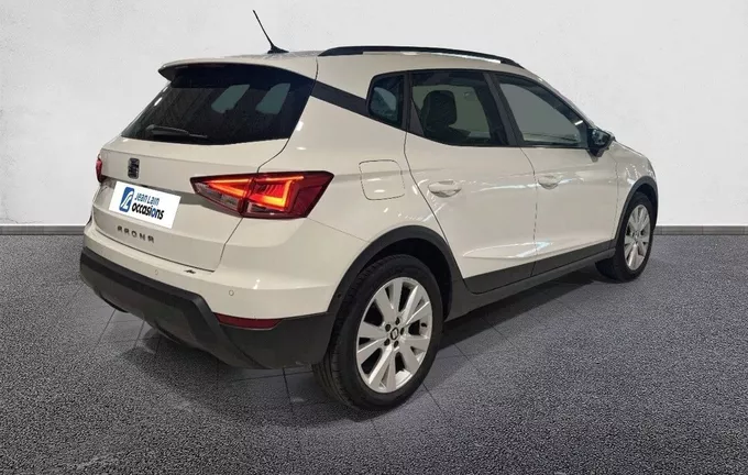 SEAT ARONA 1.0 TSI 95 ch Start/Stop BVM5 Urban extérieur trois quart arrière droit 2130682