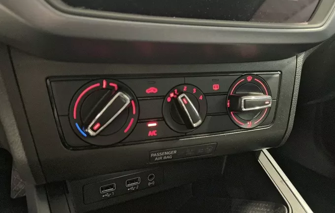 SEAT ARONA 1.0 TSI 95 ch Start/Stop BVM5 Urban photo 14 2130682