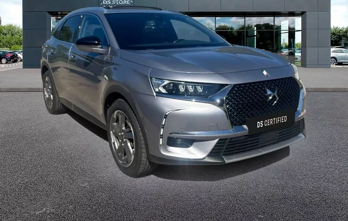 DS DS7 CROSSBACK Hybride E-Tense 300 EAT8 4x4 Rivoli extérieur trois quart avant droit 946411