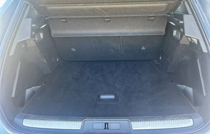 DS DS7 CROSSBACK Hybride E-Tense 300 EAT8 4x4 Rivoli extérieur côté droit 946411