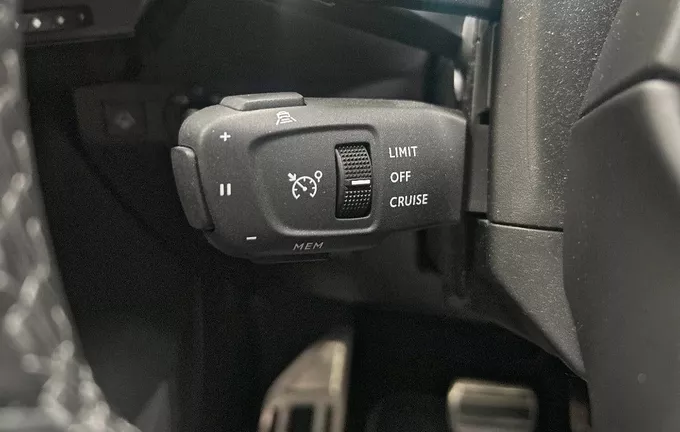 DS DS7 CROSSBACK Hybride E-Tense 300 EAT8 4x4 Rivoli photo 24 946411