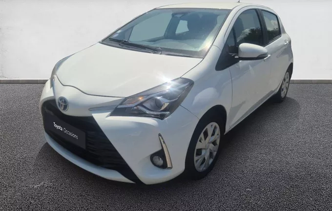 TOYOTA YARIS Hybride Pro 100h France Business extérieur trois quart avant gauche 1103599