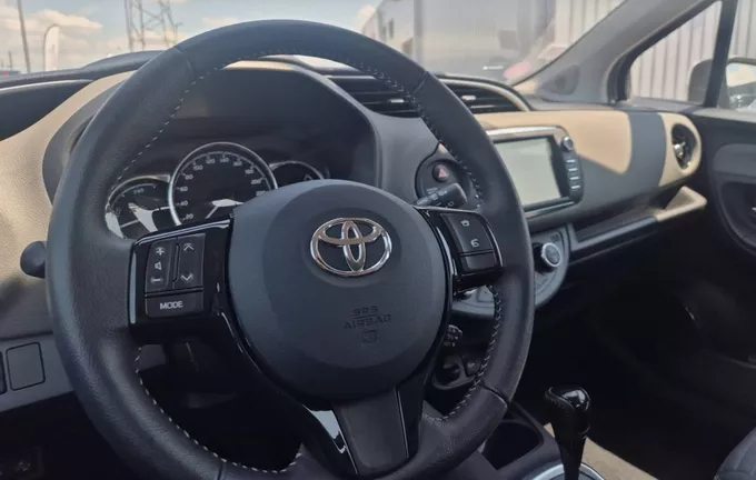 TOYOTA YARIS Hybride Pro 100h France Business photo 18 1103599