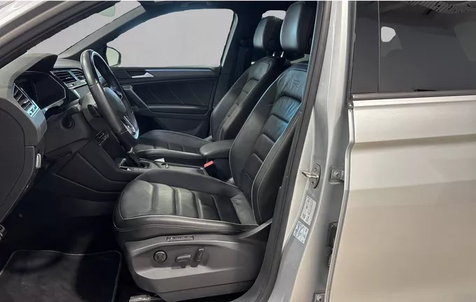 VOLKSWAGEN TIGUAN 1.4 eHybrid 245ch DSG6 R-Line extérieur trois quart arrière droit 2131448