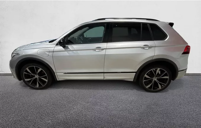 VOLKSWAGEN TIGUAN 1.4 eHybrid 245ch DSG6 R-Line extérieur trois quart arrière gauche 2131448