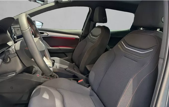 SEAT IBIZA 1.0 TSI 95 ch S/S BVM5 FR extérieur trois quart arrière droit 2125555
