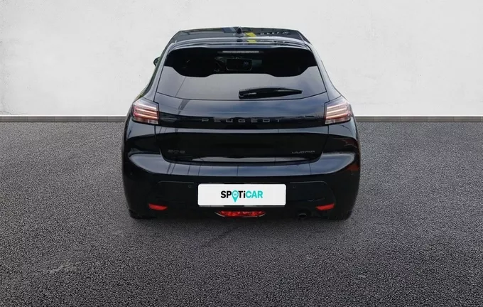 PEUGEOT 208 Hybrid 100 e-DCS6 Allure extérieur trois quart arrière droit 944041