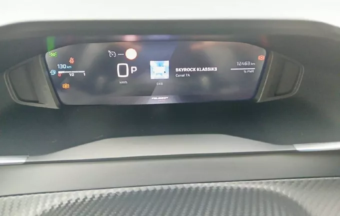 PEUGEOT 208 Hybrid 100 e-DCS6 Allure photo 10 944041
