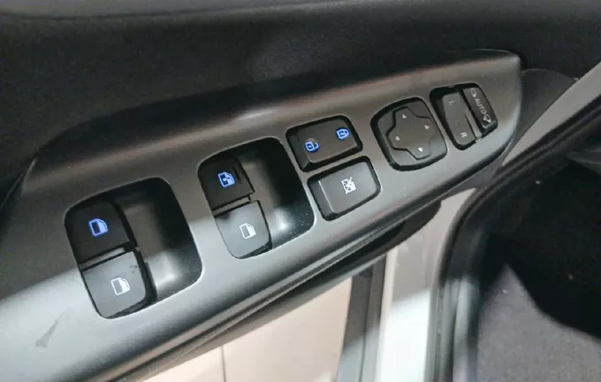 HYUNDAI KONA 1.6 GDi Hybrid Creative photo 19 13631