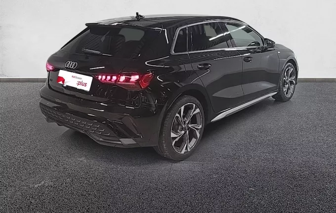 AUDI A3 Sportback TFSI Mild Hybrid 150 S tronic 7 S line extérieur trois quart arrière droit 2126778