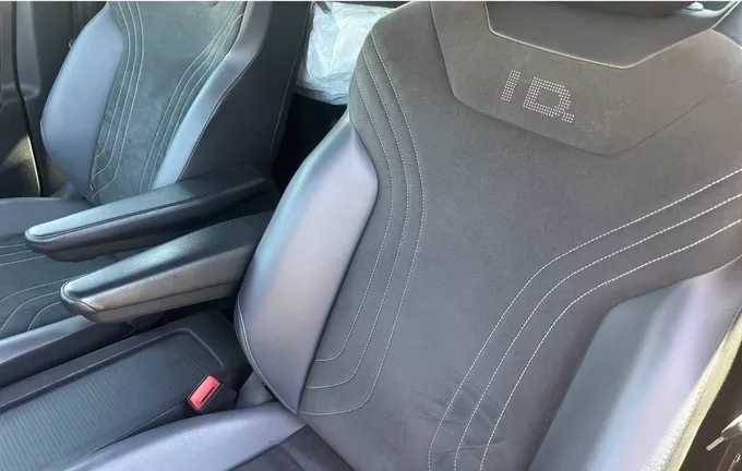 VOLKSWAGEN ID.5 174 ch Pro extérieur trois quart arrière droit 560402