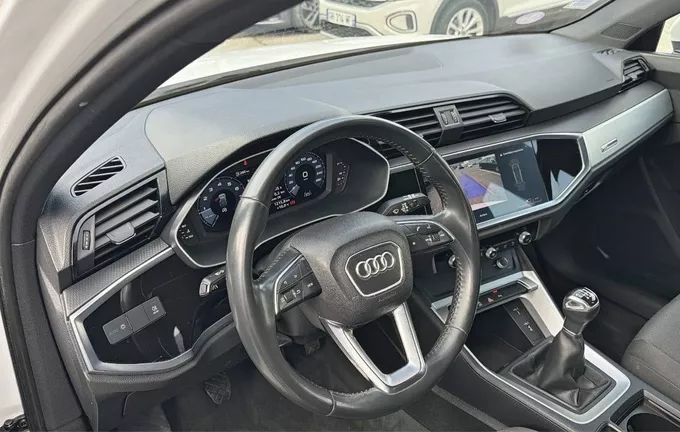 AUDI Q3 35 TFSI 150 ch Design photo 12 3014393