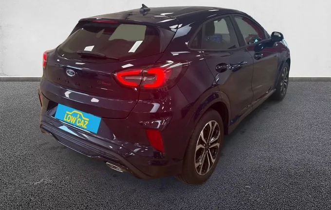 FORD PUMA 1.0 Flexifuel 125 ch mHEV S&S BVM6 ST-Line extérieur trois quart arrière droit 213402